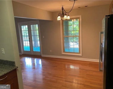 3125 Colonial Way - Photo Thumbnail 3