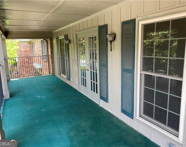 3125 Colonial Way - Photo Thumbnail 10
