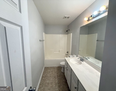 95 Carlisle Street - Photo Thumbnail 10