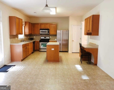 95 Carlisle Street - Photo Thumbnail 3