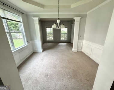 95 Carlisle Street - Photo Thumbnail 2