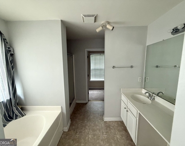95 Carlisle Street - Photo Thumbnail 6