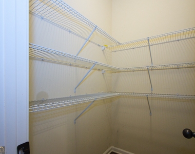 793 Kaitlyn Drive - Photo Thumbnail 21