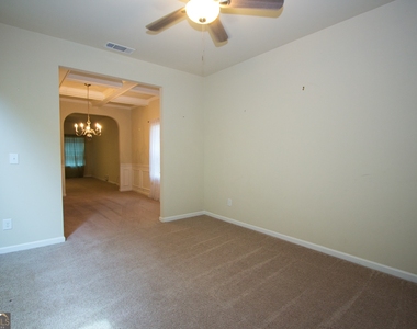 793 Kaitlyn Drive - Photo Thumbnail 6