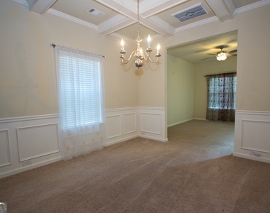 793 Kaitlyn Drive - Photo Thumbnail 9
