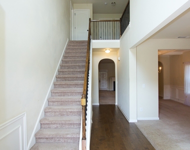 793 Kaitlyn Drive - Photo Thumbnail 5