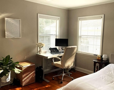 1380 Monroe Drive Ne - Photo Thumbnail 9