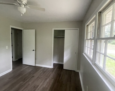 514 Pitt Moore Road - Photo Thumbnail 12
