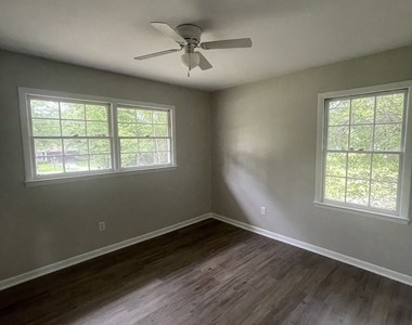 514 Pitt Moore Road - Photo Thumbnail 24