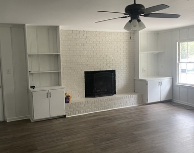 514 Pitt Moore Road - Photo Thumbnail 6
