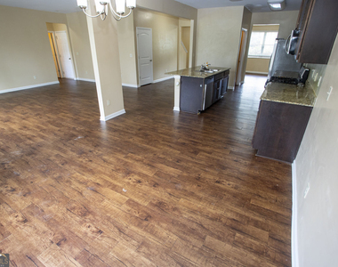 141 Westin Way - Photo Thumbnail 30