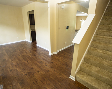 141 Westin Way - Photo Thumbnail 8