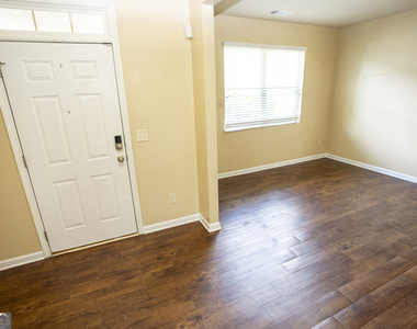 141 Westin Way - Photo Thumbnail 11