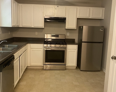 553 Wren Walk - Photo Thumbnail 2