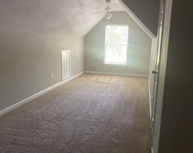 553 Wren Walk - Photo Thumbnail 5