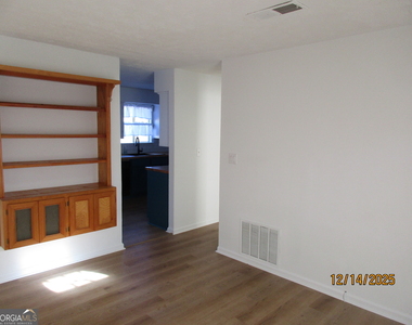 2822 Chelsey Trail - Photo Thumbnail 3