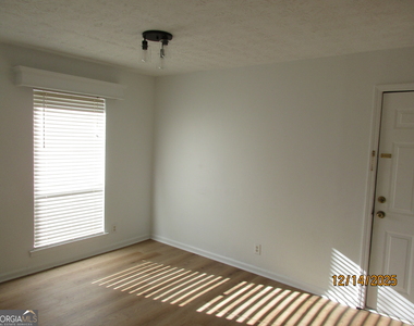 2822 Chelsey Trail - Photo Thumbnail 8