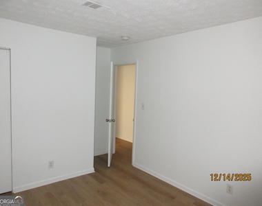 2822 Chelsey Trail - Photo Thumbnail 15
