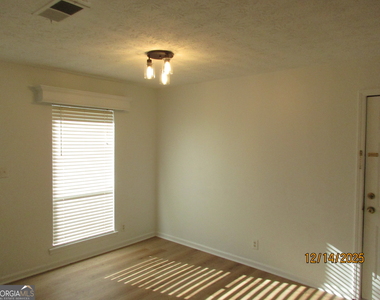 2822 Chelsey Trail - Photo Thumbnail 9