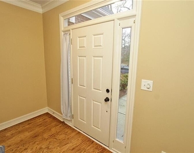 1360 Eastgate Court Se - Photo Thumbnail 1