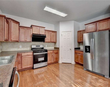 2104 Nelms Pointe Landing - Photo Thumbnail 13