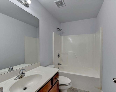 2104 Nelms Pointe Landing - Photo Thumbnail 23