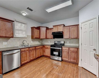 2104 Nelms Pointe Landing - Photo Thumbnail 9