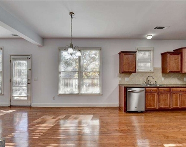 2104 Nelms Pointe Landing - Photo Thumbnail 14