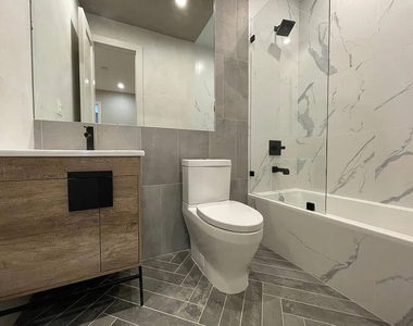 149 Stanhope Street - Photo Thumbnail 4
