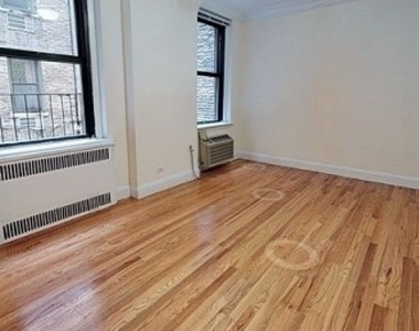 East 78th Street - Photo Thumbnail 2