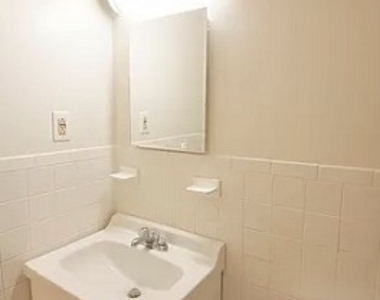 East 78th Street - Photo Thumbnail 6