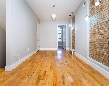 456 Madison Street - Photo Thumbnail 2