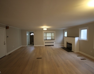 22 Sunset Dr - Photo Thumbnail 3