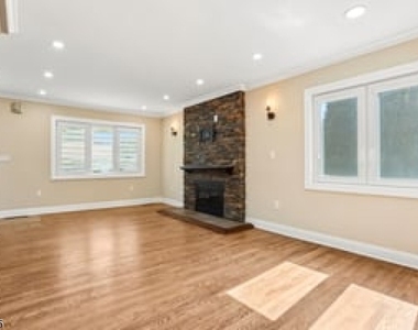 50 Lincoln Pl - Photo Thumbnail 5