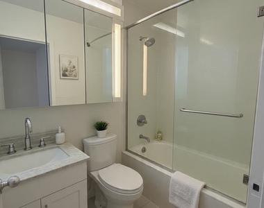424 West End Avenue - Photo Thumbnail 2
