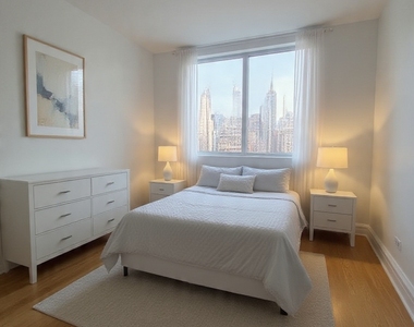424 West End Avenue - Photo Thumbnail 1