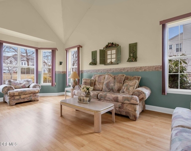 107 Shenandoah Boulevard - Photo Thumbnail 8
