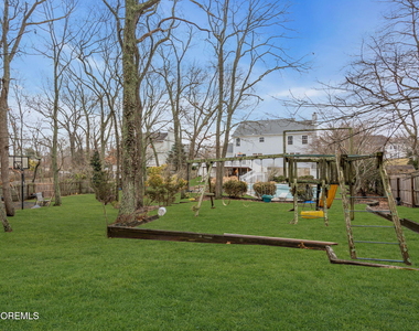 107 Shenandoah Boulevard - Photo Thumbnail 18