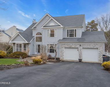 107 Shenandoah Boulevard - Photo Thumbnail 2