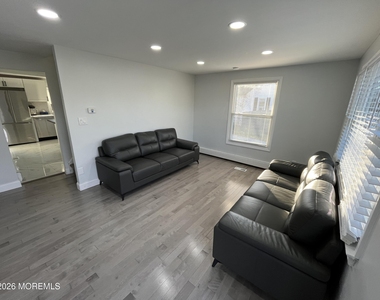 324 Fairfield Avenue - Photo Thumbnail 4