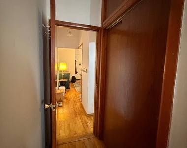 W 56th St - Photo Thumbnail 7