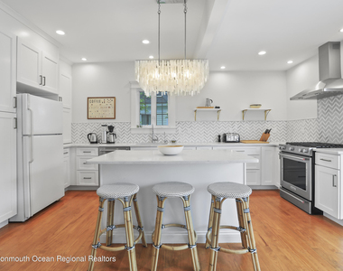 606 3rd Avenue - Photo Thumbnail 14