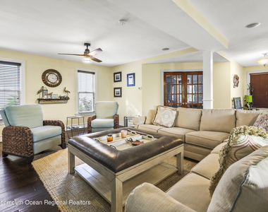 513 Ocean Park Avenue - Photo Thumbnail 12