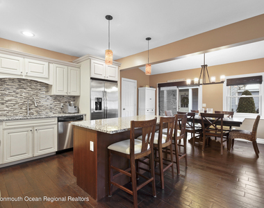 513 Ocean Park Avenue - Photo Thumbnail 16