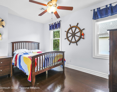 513 Ocean Park Avenue - Photo Thumbnail 24
