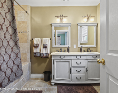 513 Ocean Park Avenue - Photo Thumbnail 21
