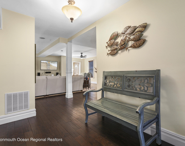 513 Ocean Park Avenue - Photo Thumbnail 6