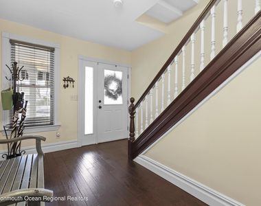 513 Ocean Park Avenue - Photo Thumbnail 5