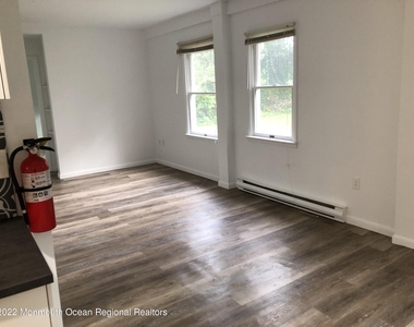 154 Vansant Avenue - Photo Thumbnail 2