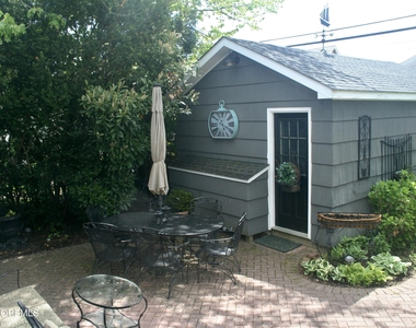 312 Boston Boulevard - Photo Thumbnail 29